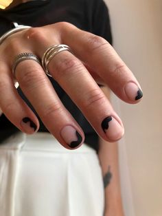 Men Fingernail Polish, Nails For Men Aesthetic, Cool Nail Art For Men, Masculine Nail Art Simple, Mens Nails Ideas, Male Nail Art Designs Simple, Simple Men Nail Designs, Mens Nails Art, Man Nails Art