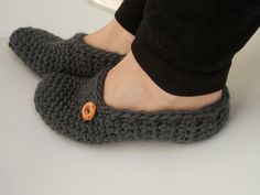 A beautiful pair of women's boot crochet slippers. Made of wool yarn they are so soft, warm, cozy to wear and have a lot of bulk for extra comfort. Soles are covered with latex, which makes them not slippery to walk and give it a long life. To make a slippers takes 3-5 days. If you want any other colors or size, please contact me. Decorations, as buttons or ribbons, can differ as in photo. If your skin is sensitive, the thread can irritate the skin because it is wool. CARE: gently handwash in wa Slippers Boot, Crochet Boots Pattern, Crochet Slipper Boots, Slipper Pattern, Crochet Slipper, Handmade House, Shoes Crochet, Crochet Slippers Free Pattern, Slippers Boots