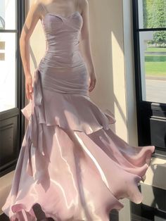 Soft Pink Dress Aesthetic, Light Pink Dress Formal, Dresses For Farewell, Aesthetic Diaries, Pink Silky Dress, Coquette Dresses, Mode Chanel, Pink Mermaid, Prom Dress Inspiration