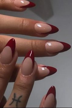 Cool Nail Art Burgundy Acrylic Nails, Burgundy Nail Designs, Deep Red Nails, Wine Nails, Nagel Tips, Smink Inspiration, Classy Acrylic Nails, Makijaż Smokey Eye