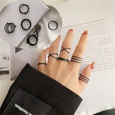 Material: Metal Style: Europe and America Fashion Element: Metal, Retro, Geometric Black Ring Set, Stile Hijab, Midi Ring Set, Knuckle Ring, Stacking Ring Set, Rings Jewelry Fashion, Trendy Ring, Geometric Ring, Knuckle Rings