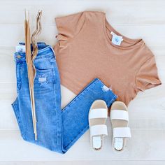 Flatlay Ideas, African Quotes, Outfit Inso, Teen Outfits, Fashion Layout, Product Shoot, Outfit Layout, Hipster Outfits, Flat Lays