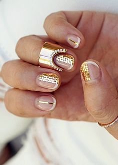 Gold embellished manicure Nail Jewellery, Jewellery Styling, Negative Space Nail Art, Negative Space Nails, Space Nails, Gold Glitter Nails, Nail Ring, Creative Nails, Gold Nails