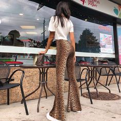 F00002748-202 Leopard Flares, Lifestyle Hacks, Printed Flare Pants, Leopard Pants, Leopard Print Leggings, Leopard Fashion, 70s Style, Bell Bottom Pants, Flare Leggings