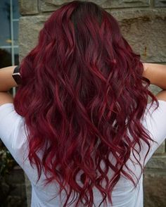 Dark Red Hair Dye, Wine Red Hair Color, Pelo Color Vino, Wine Red Hair, Wine Hair, Red Hair Inspo, Fall Hair Color Trends, Dyed Red Hair, Hair Color Burgundy