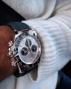 Life is like a camera, focus on what's important, capture the good times, develop from the negatives, and if things don't work out, take another shot. #luxurywatchart Rolex Daytona Gold, Gold Daytona, Life Is Like A Camera, Wrist Candy, Watches Luxury, Guys Clothing Styles, Wrist Wear, Hand Watch, Rolex Daytona