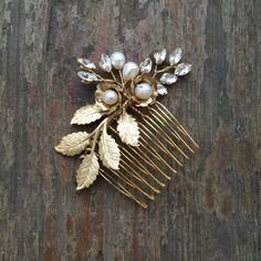 Delicate little gold comb with sprigs of crystals and pearls. Perfect for tucking behind your ear or into an updo. Widest part measures 2.75", and total height including comb is 2.5". Available as a single piece, or a set of two. Gold only.This item will ship within 7 business days.All of my items are handmade to order in New York City. Please allow 3-4 weeks for production.No two items will be exactly the same due to the handmade nature of this item; please allow for these small variances as th Bohemian Bridal Hair, Pearls And Flowers, Wedding Comb, Pearl Tiara, Bohemian Flowers, Bridal Comb, Bride Accessories, Making Hair Bows, Art Deco Wedding