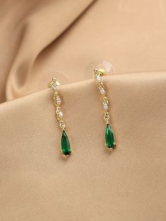 Green Glamorous   Plastic  Dangle    Jewelry Green Prom Dress Jewelry, Jewelry For Green Dress, Green Dress And Gold Accessories, Green Prom Accessories, Gold Green Jewelry, Green Prom Jewelry, Green Jewelry Aesthetic, Gold And Green Jewelry, Green And Gold Jewelry