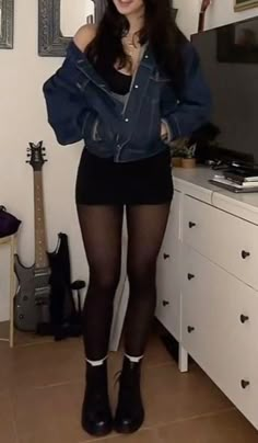 Denim Skirt With Stockings Outfit, Halloween Causal Outfits, Outfits To Wear With Tights, Movie Night In Outfit, Fall Outfits With Black Tights, Pretty Black Outfits, Cute Outfits With Fishnets Tights, Grungy Outfit Ideas, Fashion Tights Outfits