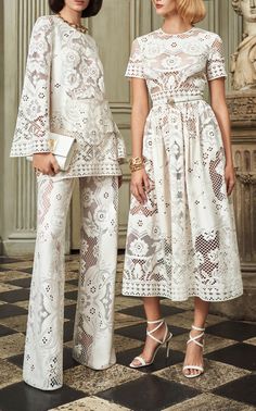 Chantilly Lace Dress, Looks Kate Middleton, Lace Tunic Tops, Summer 2025, Western Tops, Lace Tunic, Spring Summer 2022, Zuhair Murad, Chantilly Lace