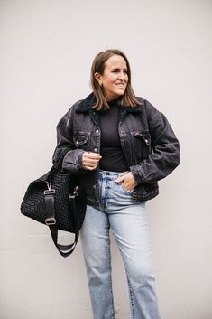 This lightweight turtleneck fits like your favorite t-shirt and is easy to wear alone or as a base layer under cardigans and sweaters. True to size (Linda is wearing a medium) 96% ecovero™ viscose, 4% elastane Sherpa Trucker Jacket, Easy Shape, Long Sleeve Turtleneck, Trucker Jacket, Base Layer, Oversized Fits, Cardigans, Turtle Neck