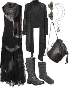 Strega lookbook Witchy Outfits, Strega Fashion, Dark Mori, Apocalyptic Fashion, Mori Fashion, Estilo Hippie, Witch Fashion, Witchy Fashion, Witch Outfit