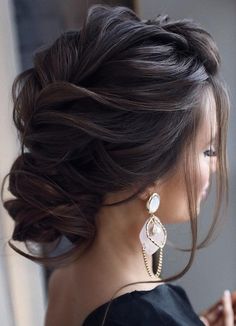 Curly Wedding Hair, Fast Hairstyles, Trendy Wedding Hairstyles, Curly Girl Hairstyles, Penteado Cabelo Curto, Wedding Hairstyles For Long Hair, Quick Hairstyles