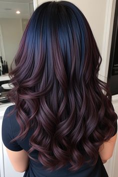 fall hair color ideas for brunettes with highlights | fall hair color Pelo Color Borgoña, Pelo Color Vino, Brunette Hair With Highlights, Spring Hair Color, Fall Hair Color For Brunettes, Red Highlights, Long Dark Hair, Healthy Hair Tips, Hair Color Highlights