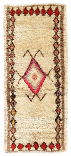 This is a bold little rug that pulls you in. I love this perfect pop of color, and this rug is in flawless condition. Product - 100% Handmade Vintage Moroccan Rug Size - 2'7" x 6'2" - 0.79m x 1.88m Rug Thickness - Approximately 3/4 Inch Materials - Wool and Cotton Circa - 1970 Origin - Morocco Product Number - n.1295 Condition - Very Good Shipping - Free Shipping to anywhere in the world! Care - We recommend rotating periodically for even wear. To avoid damage, vacuum with the beater bar off, u Beni Rugs, Cheap Rugs, Traditional Weaving, Berber Women, Vintage Moroccan Rugs, Types Of Rugs, Perfect Rug, Knotted Rugs, Vintage Moroccan