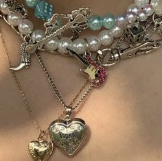 Body Accessories, Indie Jewelry, Jewelry Tattoo, Dope Jewelry, Funky Jewelry, Jewelry Inspo, Tiffany Heart, Pretty Jewellery, Heart Charm Bracelet