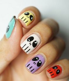 Skull Nail Designs, Skull Nail Art, Skull Nails, Colorful Nail, Holiday Nail Art, Halloween Nail Designs