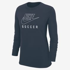 It's your game. Make sure everybody knows it with this classic Nike long-sleeve tee. Nike Collegiate Long Sleeve T-shirt, Sporty Long Sleeve T-shirt With Team Logo, Nike Long Sleeve Tops With Team Spirit, Nike Long Sleeve Tops Team Spirit, Nike Long Sleeve Tops For Team Spirit, Nike Long Sleeve Top For Game Day, Sporty Long Sleeve Tops With Team Logo, Nike Long Sleeve Tops For Sports Events, Nike Long Sleeve Tops With Letter Print