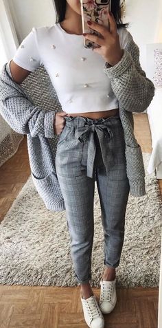 Perfect Spring Outfit, Trendy Spring Outfits, Outfit Chic, Stil Boho, Cool Summer Outfits, 90's Fashion, 50 Style, Street Fashion Photography, Cozy Outfit