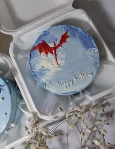 dragon bento cake Simple Dragon Cake, D&d Cake, Dnd Cake, Dragon Dessert, Dragon Cake Ideas, Avatar The Last Airbender Cake, Dragon Wedding Cake, Cowboy Birthday Cakes, Dragon Birthday Cakes