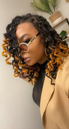 Curly Locs Black Women, Loc Curls Styles, Puffy Locs, Curled Locs, Latest African Hairstyles, Locs Colors, Locs Curly, Curly Locs