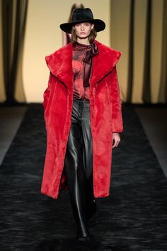 Alberta Ferretti Fall 2023 Ready-to-Wear Fashion Show | Vogue 2023 Fall Fashion, Fall Color Trend, Fall 2023 Ready To Wear, 2023 Ready To Wear, Alberta Ferretti, Runway Collection, Fall 2023, Fall Fashion Trends, Autumn Fashion Women