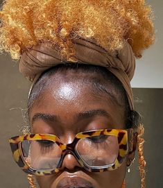 Sunny Hair Color, Turban Curly Hair, 4c Scarf Hairstyles, Afro Scarf Hairstyles, Boho Chic Black Women, Quick Protective Styles For Black Women, Sza Hair, Monica Brown, Hair Scarf Styles