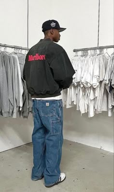 Straight-fit carpenter jean with hammer loop and utility pockets featuring triple-stitched reinforced seams Zip fly with button Black Fashion Aesthetic Classy, Hypebeast Fits Men, Baggy Fits Aesthetic Men, Fashion Mfs Men, Fashion Mfs Outfits, Sambas Men Outfit, Street Style Aesthetic Men, 2000 Fashion Men, Carhartt Mens Fashion