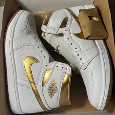 Size: 13 Women/ 11.5 Men Brand New Missing Lid Nike Air Jordan 1 Retro, Air Jordan 1 Retro High Og, Air Jordan 1 Retro High, Womens Jordans, Nike Air Jordan 1, Air Jordan 1 Retro, Jordan 1 Retro High, Jordan 1 Retro, Air Jordan 1