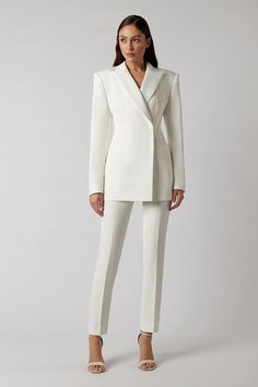 Elegant Outfit Women, White Elegant Outfit, Graduation Suit, Graduation Suits, Women Suits Wedding, Dressy Casual Outfits, Vientiane, Professional Outfits Women, Stylish Work Attire