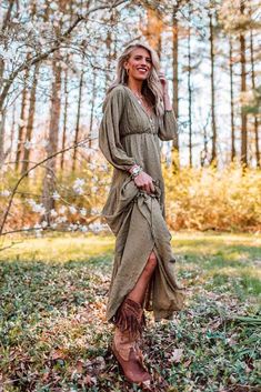 boots cowboy style dress long boho dresses womens cowgirl outfits glaminati look wear western women boot fall street short article Dresses To Wear With Cowboy Boots, Western Style Dresses, Dresses With Cowboy Boots, Funky Outfits, Cowboy Boots Women, Black Lace Dress, Cow Boy, Spring Dress, Dress With Boots