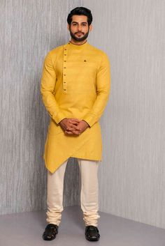 LOAD Kurtha Designs Latest Mens, Latest Kurta Pattern For Men, Haldi Ideas, Men Native, Party Wear Kurta, Haldi Outfits