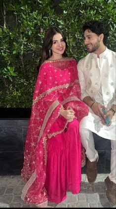 Indian Couple, Desi Fashion Casual, Pakistani Dresses Casual, Salwar Kamiz, Indian Dresses Traditional, Traditional Indian Outfits, Desi Clothes, Simple Pakistani Dresses, Boutique Dress Designs