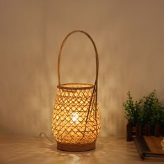 Bamboo Lantern 1-Head Flaxen Small Desk Lamp With Curved Arm - Chinese Task Lighting Bamboo Table Lamp, Rattan Products, Flat Inspiration, Basket Table, Small Desk Lamp, Bamboo Lantern, Desk Lamps Bedroom, Bedside Desk, Rattan Shades