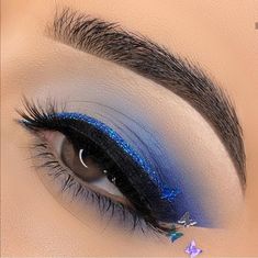 Royal Blue Eye Makeup For Quince, Royal Blue Makeup Looks Quince Natural, Dark Blue Quinceanera Makeup, Blue Hoco Makeup Looks, Royal Blue And Silver Makeup, Makeup Look For Blue Dress, Blue Quinceanera Makeup, Royal Blue Quince Makeup, Royal Blue Quinceanera Makeup