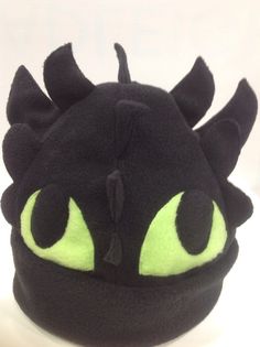 Toothless the dragon Beanie Toothless The Dragon, Dragon Hat, Flight Lessons, Hat Cosplay, Dragon Hats, Fleece Hats, Beanie Black, Small Baby, Scarf Headband