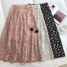 Female Skirt, Woman Skirt, Outfits Female, School Outfit Women, Cute Modest Outfits, Back To School Outfit, Floral Midi Skirt