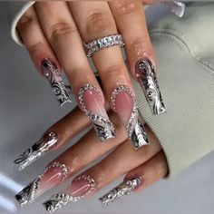 24pcs Glossy Long Square Nude Press On Nails With Silvery Stripe And 3d Heart Rhinestone Chain Design Nude Press On Nails, Long Square Nails, Romantic Nails, Heart Rhinestone, 3d Heart, Nail Swag, Rhinestone Chain