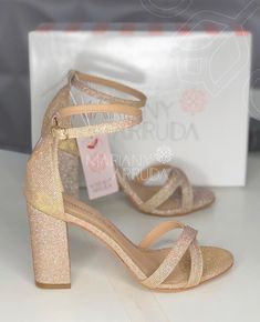 Stylish Shoes Heels, Sparkly Wedding Shoes, Fancy Sandals, Shoes Fashion Photography, Lit Shoes, Prom Shoes, Footwear Design Women