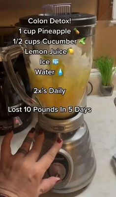 This Pin was discovered by Summer S. Discover (and save!) your own Pins on Pinterest Cleanse Drink, Healthy Juicer Recipes, Healthy Juice Drinks, Juice Cleanse Recipes, Colon Detox, Healthy Drinks Smoothies, Healthy Juice Recipes, Diet Drinks, Cleanse Recipes