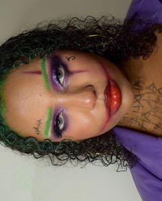 𝕱𝖊𝖒𝖆𝖑𝖊 𝕵𝖔𝖐𝖊𝖗 🃏💚💜 Little glam as a break from the spooky 🤭felt even more insane than I already am while having this makeup on 😍 also no I d… | Instagram Baddie Joker Makeup, Joker Costume Makeup Female, Cute Joker Makeup, Face Paint Costumes For Women, Halloween Makeup No Costume, Joker Makeup Black Female, Makeup Looks Creative Easy, Joker Makeup Female Easy, Spooky Glam Makeup