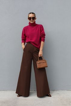 Brown Wide Leg Pants Outfit, Brown Trousers Outfit, Wide Leg Trousers Outfit, Brown Pants Outfit, Wide Leg Pants Outfit, Blair Eadie, Colour Combinations Fashion, Look Office, Color Combos Outfit