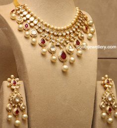 Latest Bridal Jewellery Designs, Latest Bridal Jewellery, Beautiful Diamond Necklace, Saree Bollywood, Silver Dog, Jewelry Set Design, Gold Necklace Indian Bridal Jewelry, Mexican Jewelry