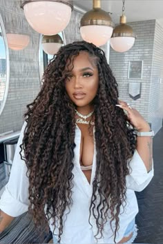 Braided hairstyles are making a powerful comeback, thanks to the versatility and added volume that hair extensions provide. Whether you're aiming to protect your natural hair, add length, or simply switch up your look, braided styles offer a timeless and practical solution. Explore our Top 17 Braided Hairstyles Using Hair Extensions, complete with product recommendations…….. Read More->  📌Save this pin for Later #braids #braidedhairstyle #hairidea #hairstyles #fauxlocs #goddessboxbraids #boxbraidshairstyles #slrawvirginhair #foryoupage #womenshair Faux Loc, Meagan Good, Protective Hairstyles Braids, Beautiful Braids, Cornrow Hairstyles, Locs Hairstyles, Goddess Braids