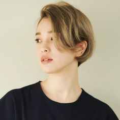 Hear Style, Medium Haircut, Short Hair Tomboy, Hair Catalog, Haircut Inspiration, Short Bob Haircuts, Hair Images, Asian Hair, Medium Hair Cuts