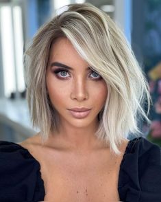 Short Blonde Hair Ideas, Ash Blonde Short Hair, Bob Lung, Short Blonde Bobs, Short Hair Highlights, Short White Hair, Blonde Hair Ideas, Blonde Lob, Silver Blonde Hair