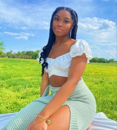 Travel Black Women, Picnic Date Outfits, Earthy Outfits, Pose Idea, Picnic Date, Black Femininity, Looks Street Style, A Picnic