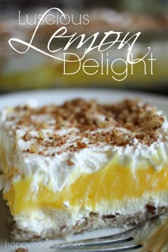 Lemon Delight, Delight Dessert, Happy Hooligans, Layered Dessert, Coconut Dessert, Torte Cupcake, Lemon Dessert Recipes, Brownie Desserts, Layered Desserts