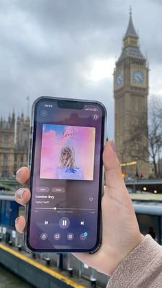 Uk Photo Ideas, Uk Trip Aesthetic, London Boy Taylor Swift, Swifties Aesthetic, Taylor Swift London, London Photo Ideas, Swiftie Aesthetic, Lover Aesthetic, Aesthetic London