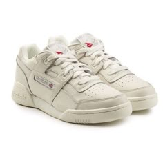 Shoes Png, Shoes Sneakers White, Basket Sport, White Reebok, Dr Shoes, Reebok Sneakers, Vintage Sneakers, Shoe Inspo, Aesthetic Shoes